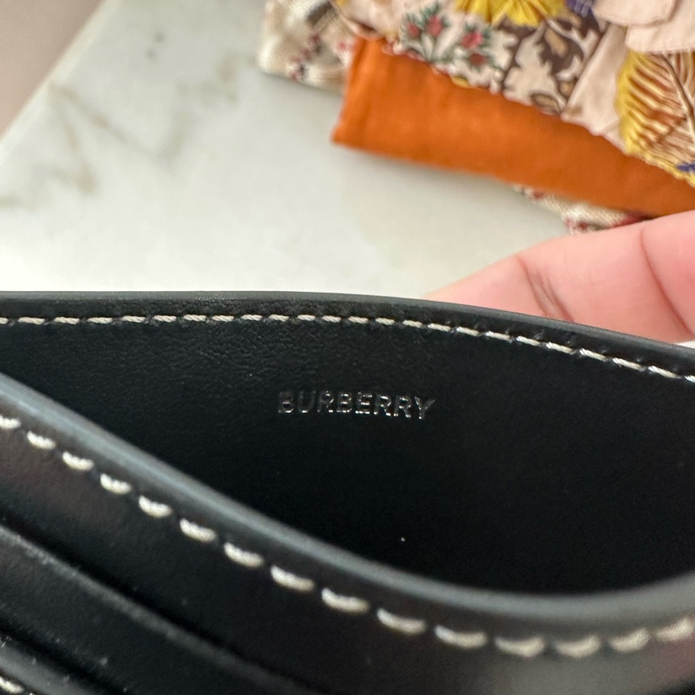 NWOT Burberry cardholder - Picture 3 of 3
